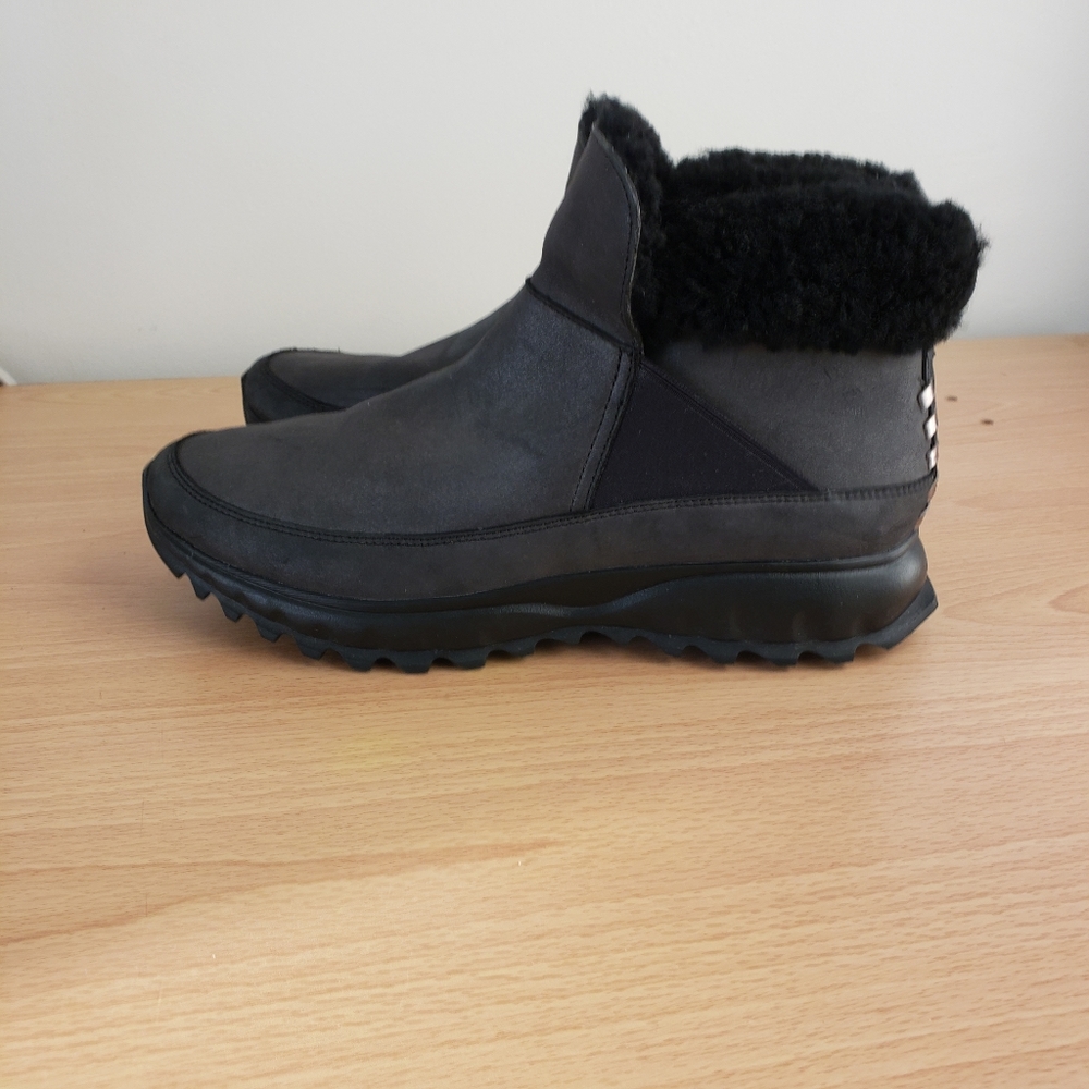 Cole Haan Grandexplore women's size 9.5
